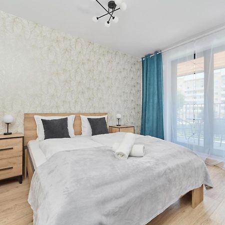 Nowoczesny Apartament Z Balkonem I Parkingiem W Centrum Wroclawia By Noclegi Renters Eksteriør bilde