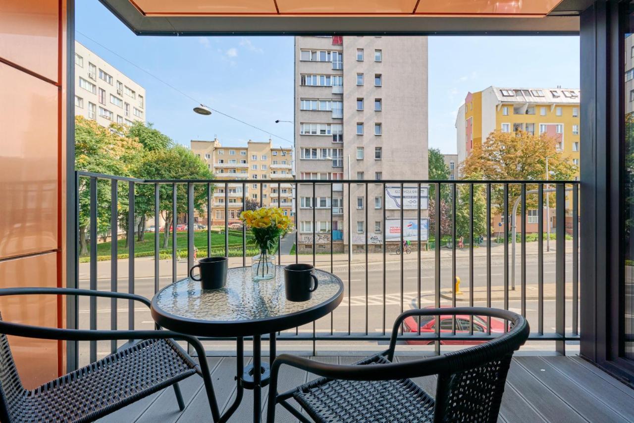 Nowoczesny Apartament Z Balkonem I Parkingiem W Centrum Wroclawia By Noclegi Renters Eksteriør bilde