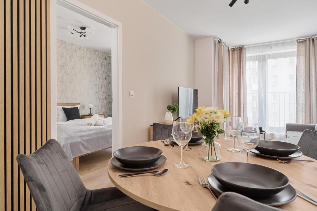 Nowoczesny Apartament Z Balkonem I Parkingiem W Centrum Wroclawia By Noclegi Renters Eksteriør bilde