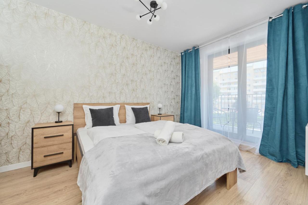 Nowoczesny Apartament Z Balkonem I Parkingiem W Centrum Wroclawia By Noclegi Renters Eksteriør bilde